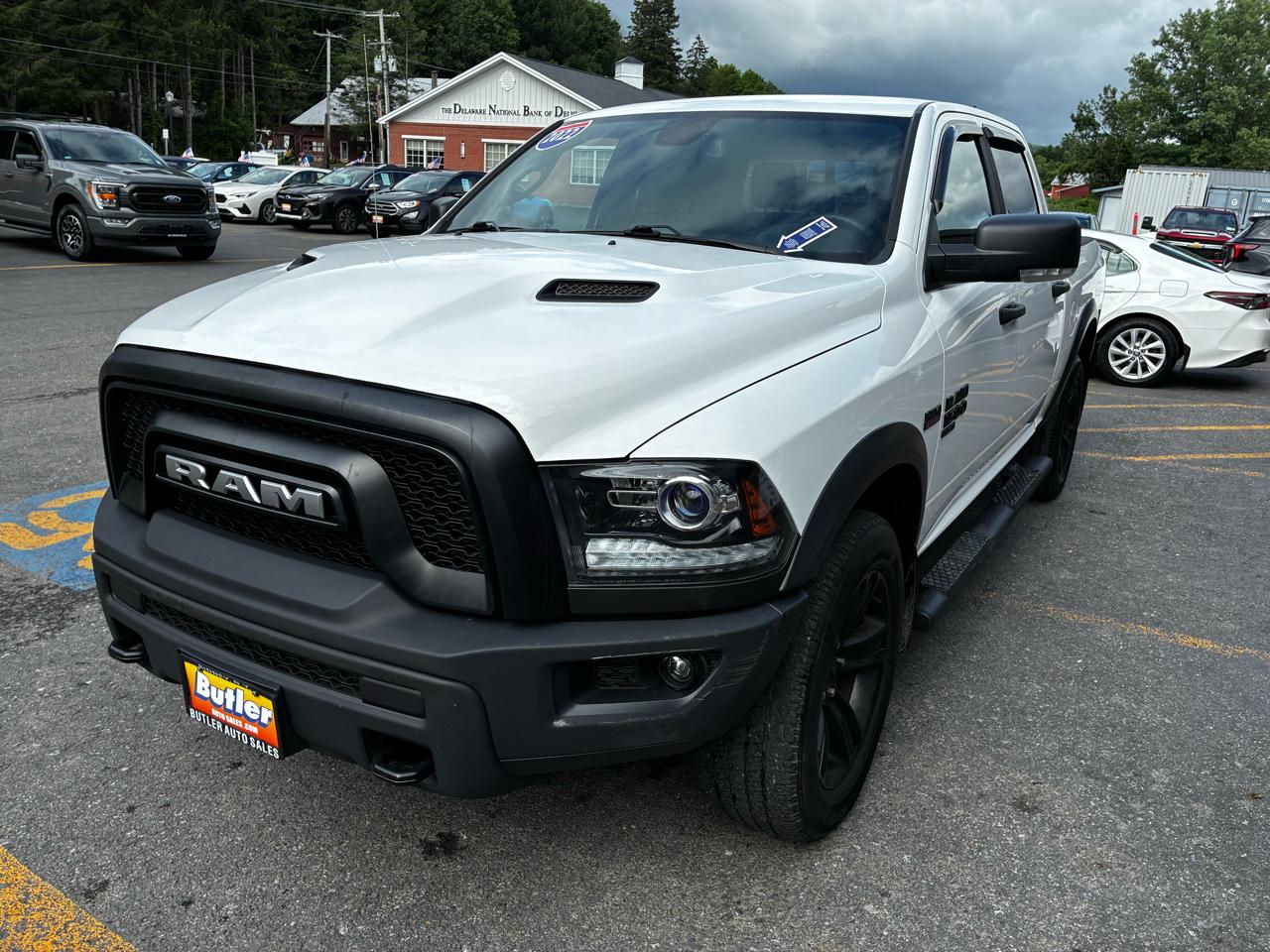 RAM 1500 Classic Tradesman Crew Cab SWB 4WD 2022