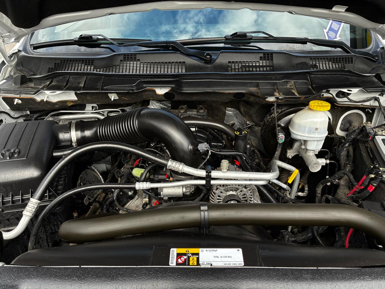 RAM 1500 Classic Tradesman Crew Cab SWB 4WD 2022