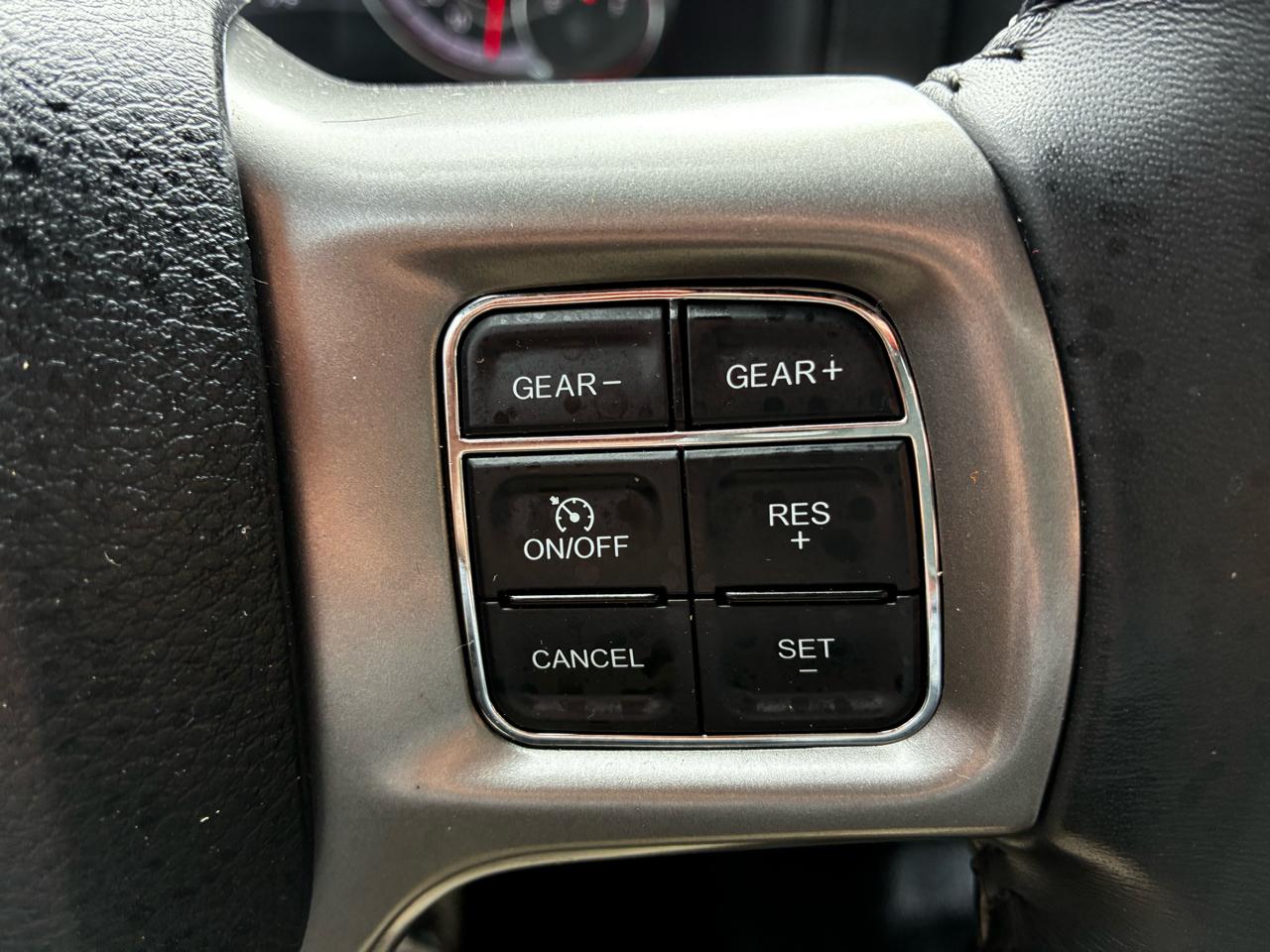 RAM 1500 Classic Tradesman Crew Cab SWB 4WD 2022