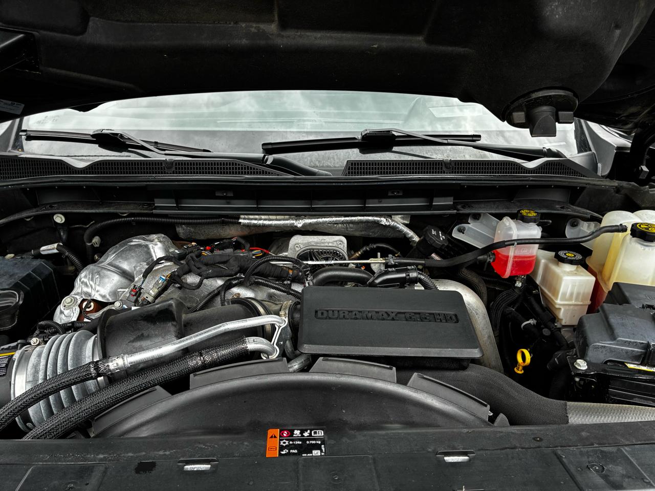 GMC Sierra 2500HD Denali Crew Cab 4WD SB 2024