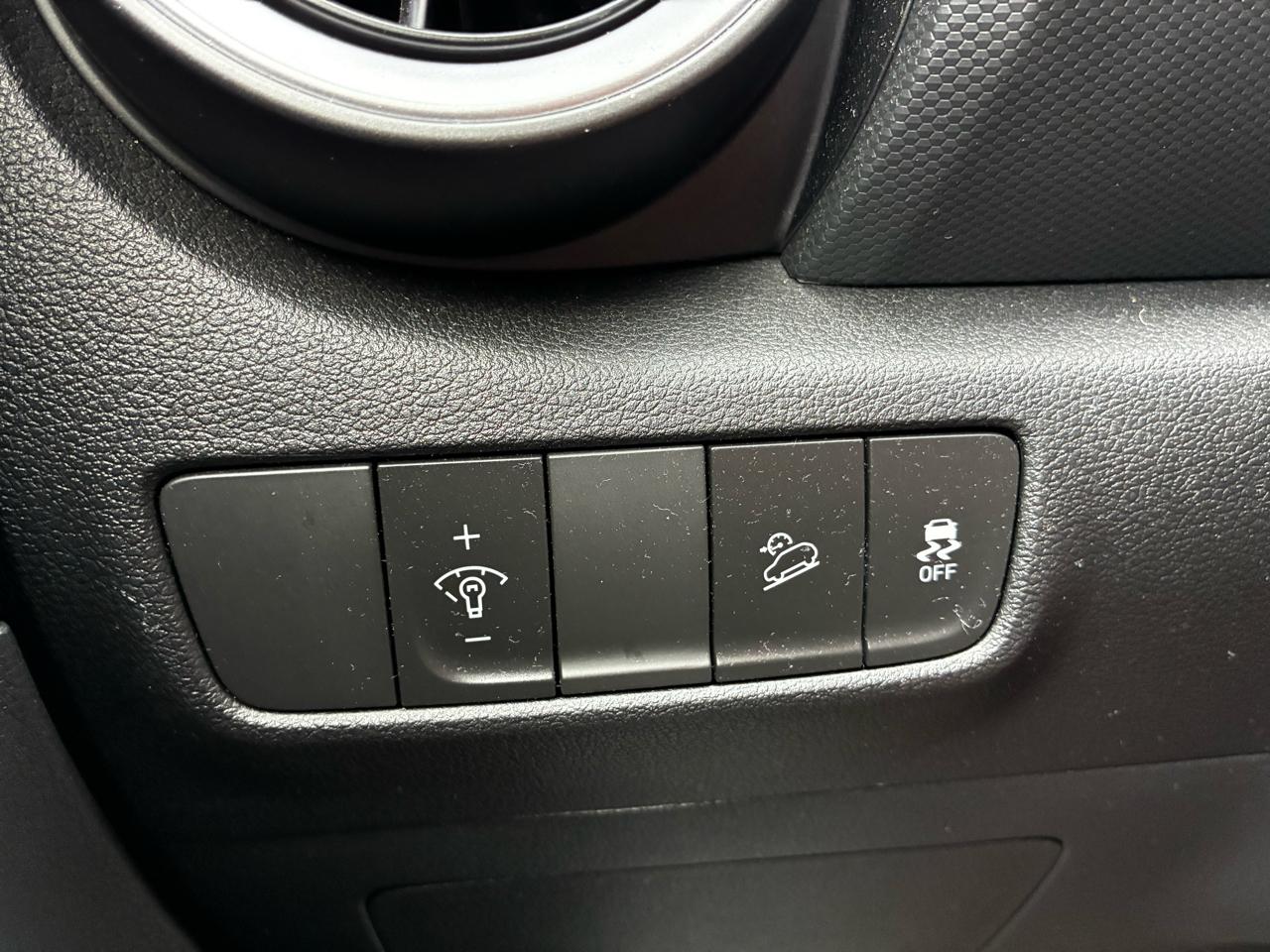 Hyundai Kona SEL AWD 2023