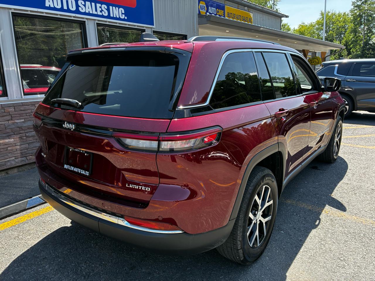 Jeep Grand Cherokee Limited 4WD 2023