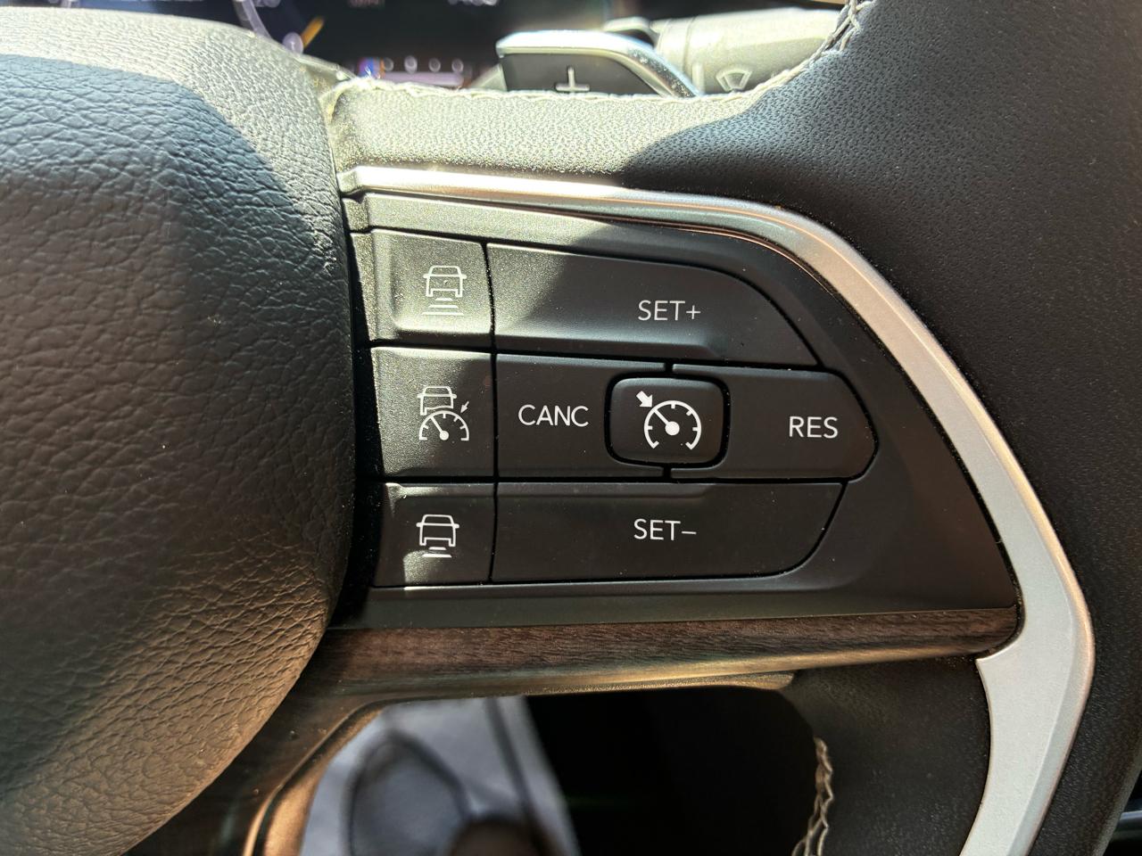 Jeep Grand Cherokee Limited 4WD 2023