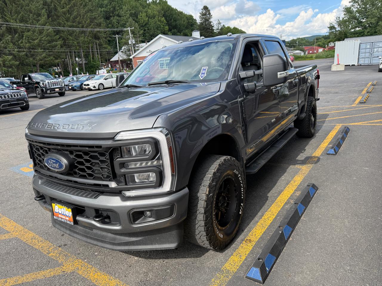 Ford F-250 SD XLT Crew Cab 4WD 2024