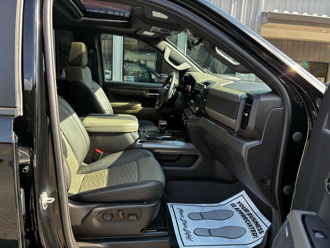 Chevrolet Silverado 1500 ZR2 Crew Cab 4WD 2023