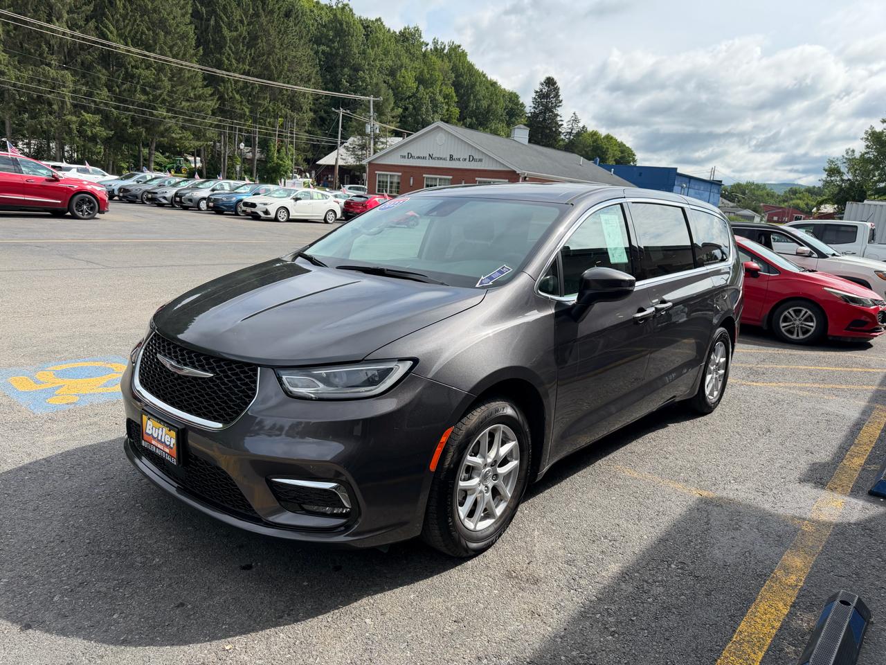 Chrysler Pacifica Touring L 2023