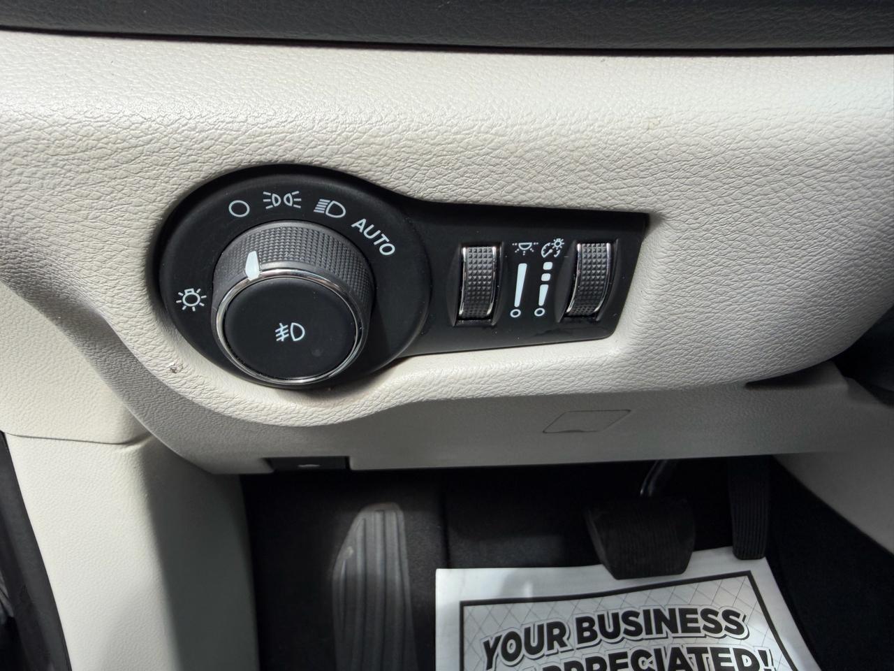 Chrysler Pacifica Touring L 2023