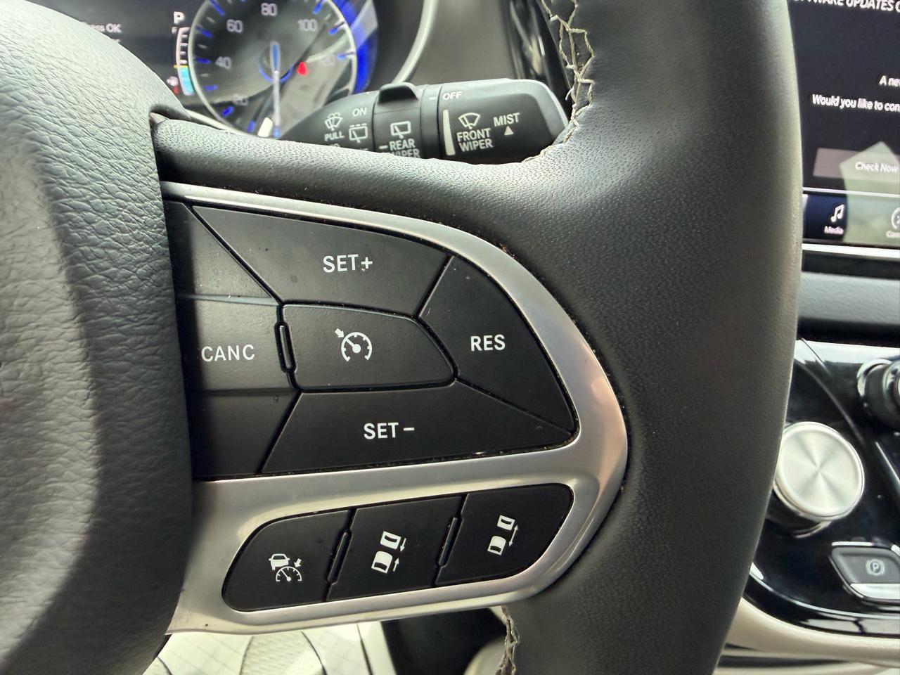 Chrysler Pacifica Touring L 2023