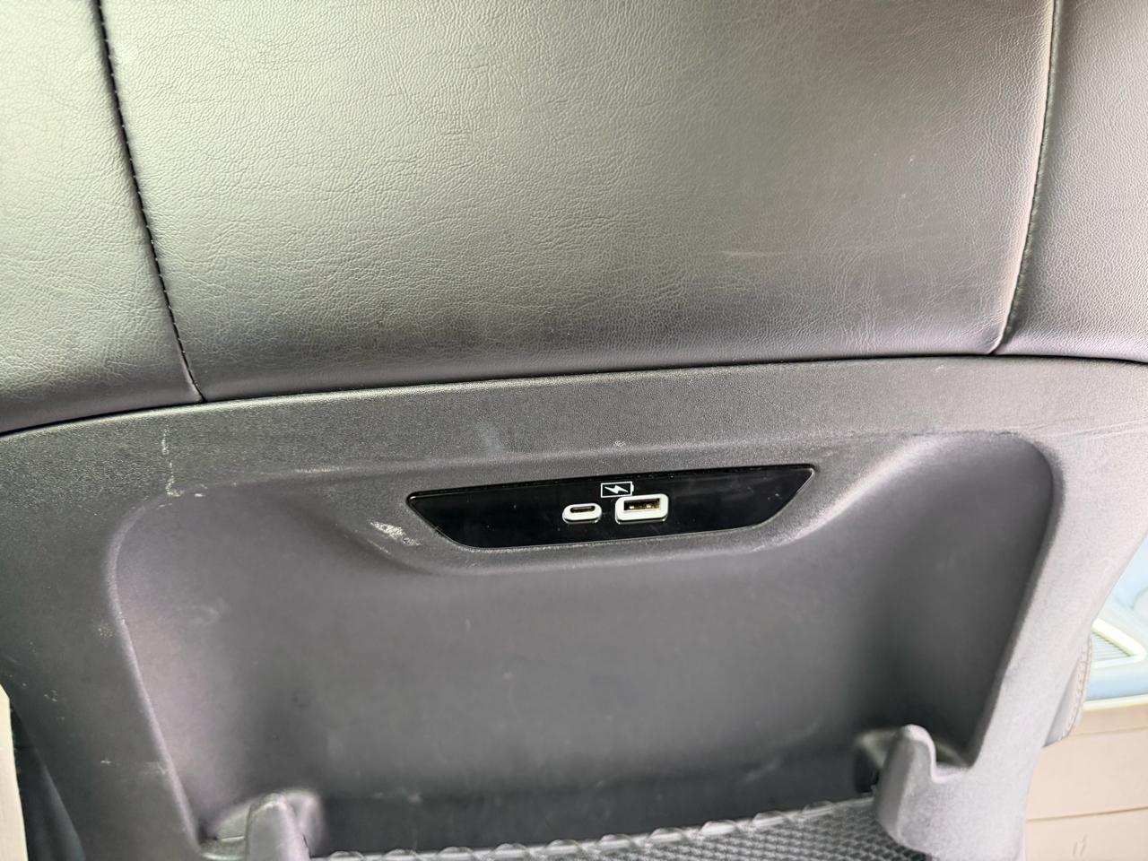 Chrysler Pacifica Touring L 2023