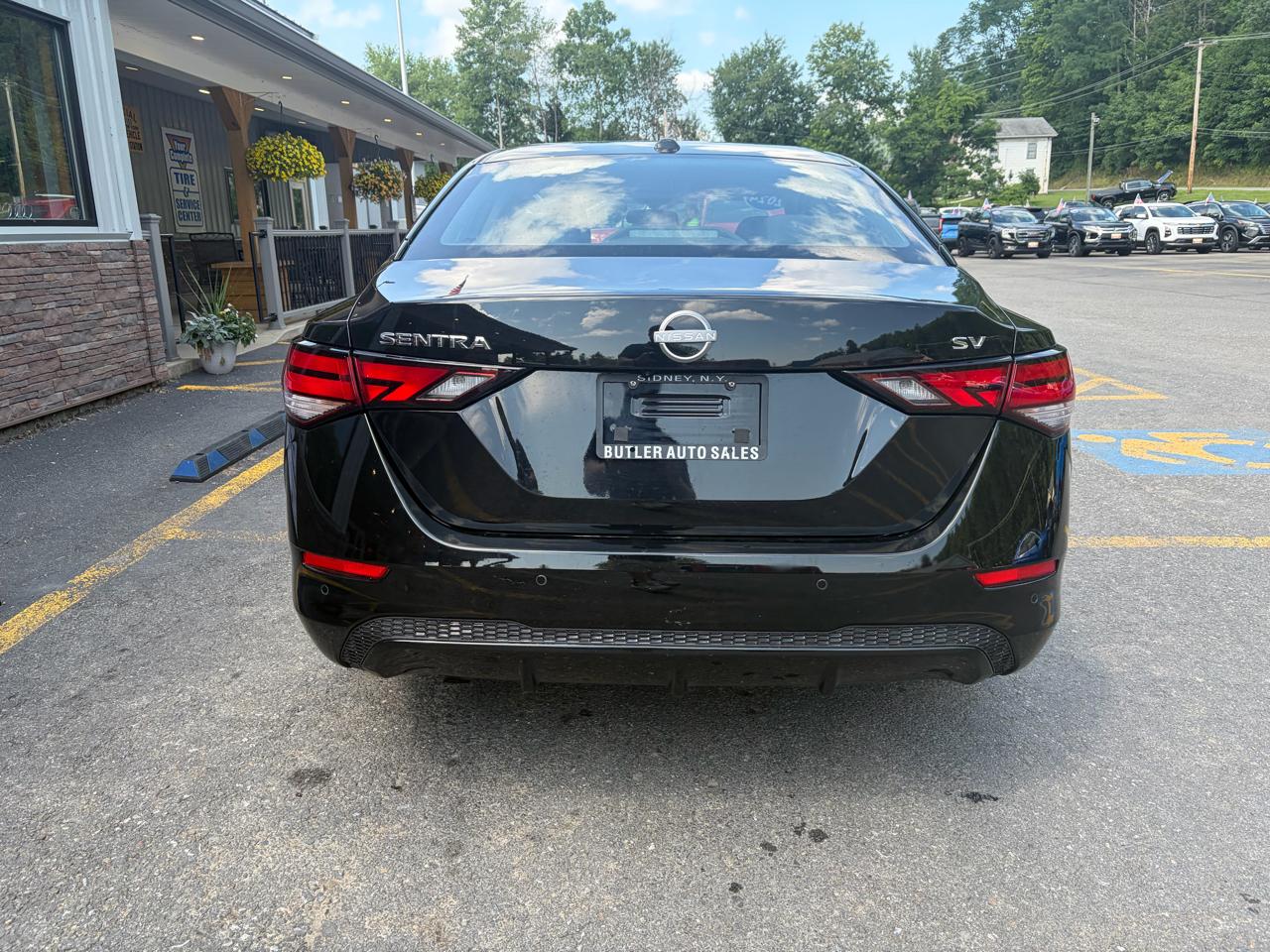 Nissan Sentra SV 2024