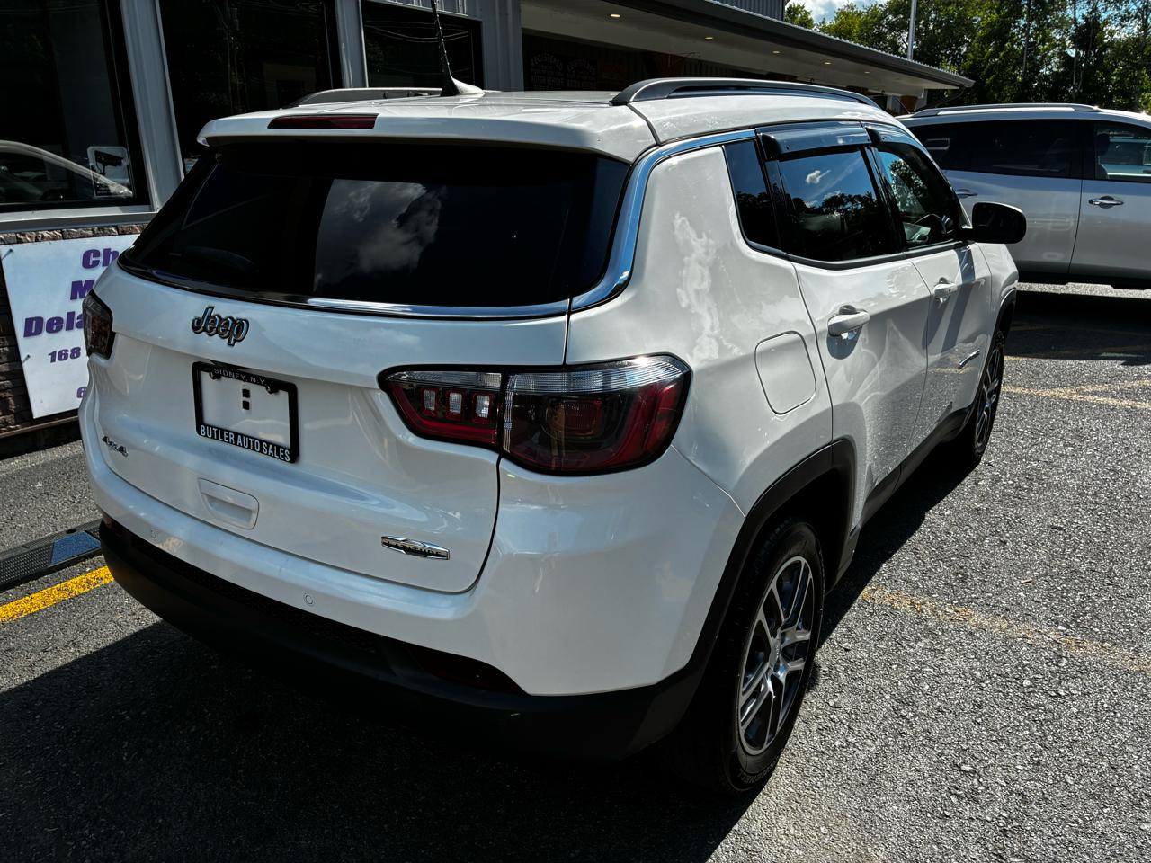Jeep Compass Latitude w/Sun/Safety Pkg 4x4 2020