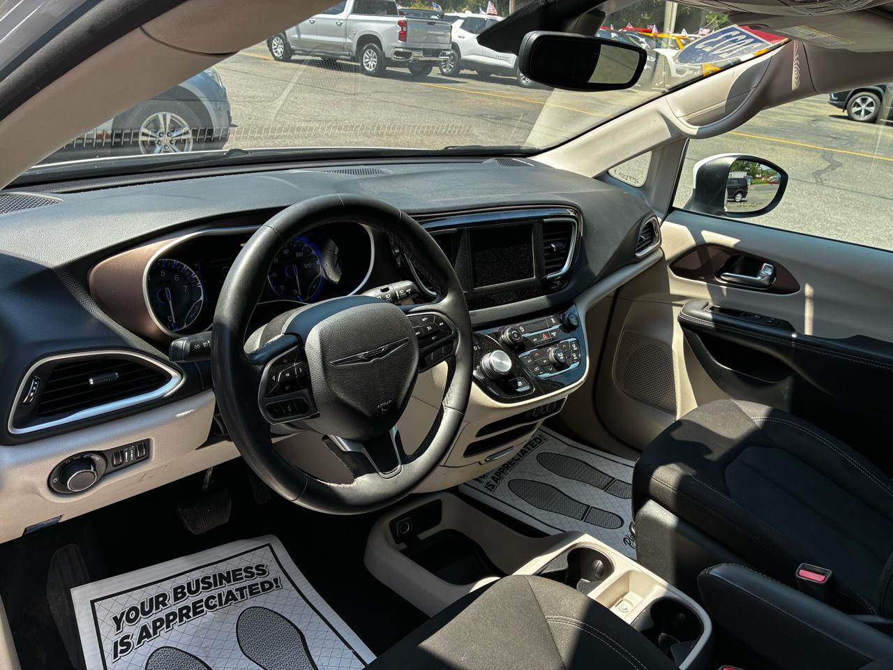 Chrysler Voyager LX 2023