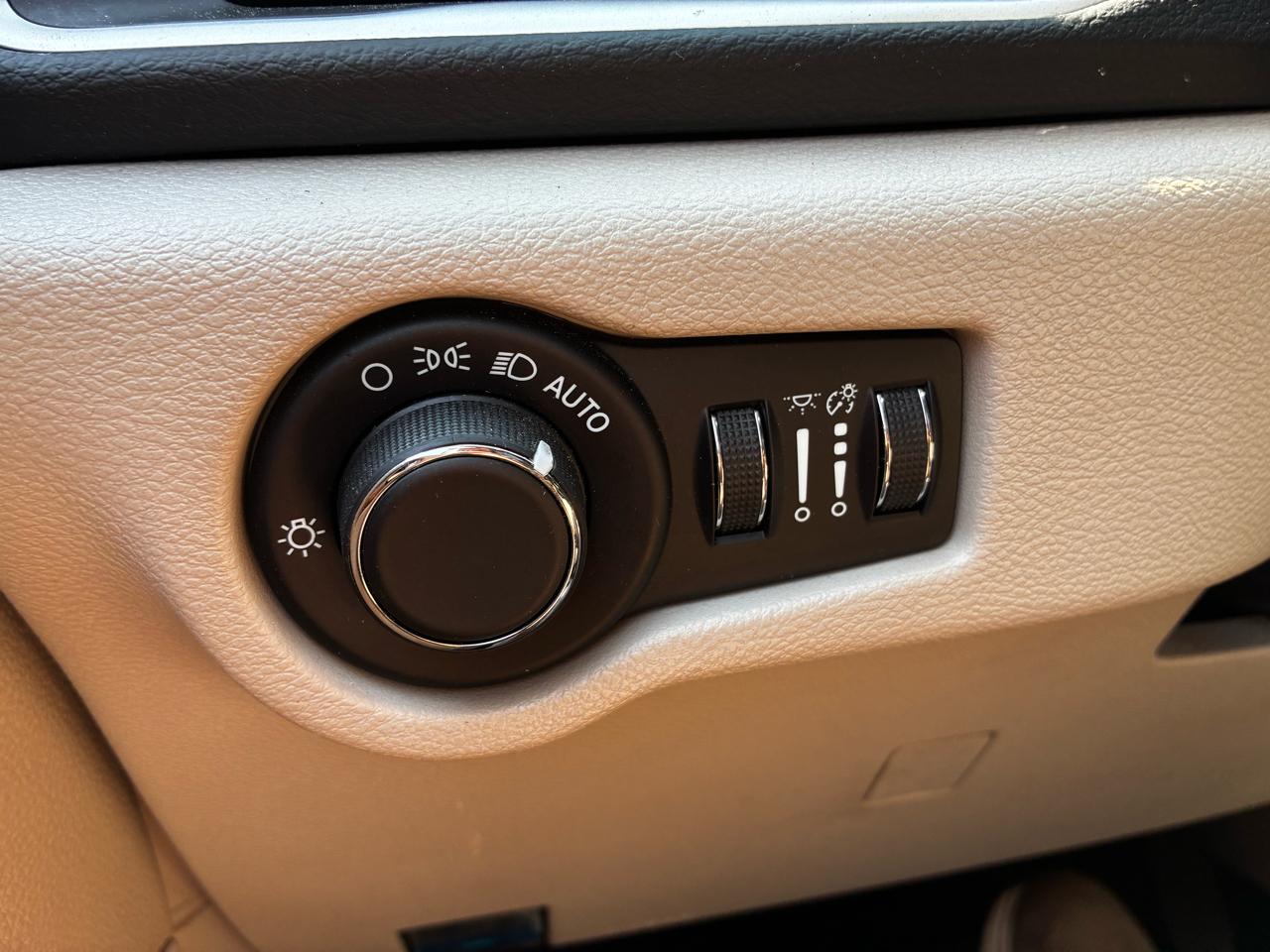 Chrysler Voyager LX 2023