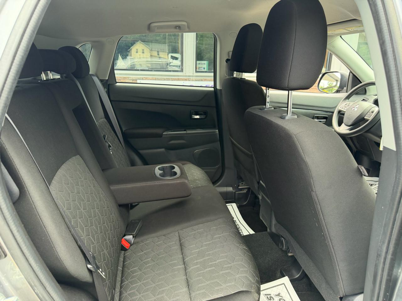 Mitsubishi Outlander Sport 2.0 ES 4WD 2025