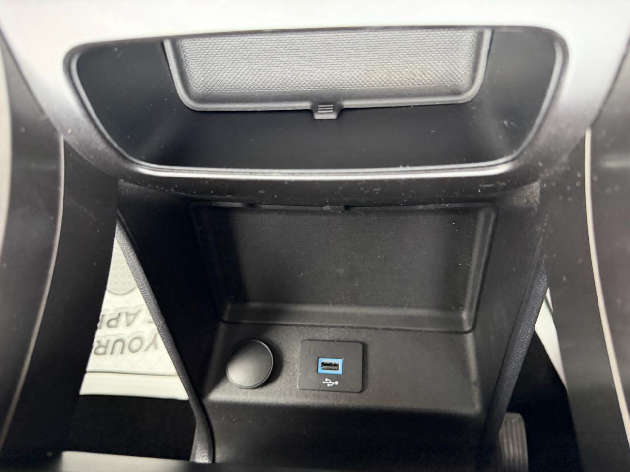 Ford Fusion Hybrid S 2018