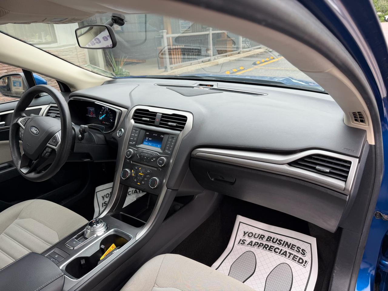 Ford Fusion Hybrid S 2018