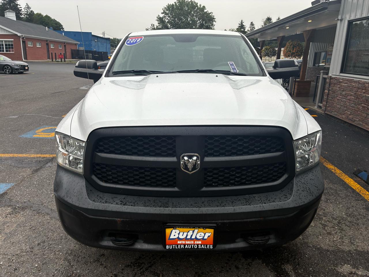 RAM 1500 Classic Tradesman Crew Cab SWB 4WD 2019