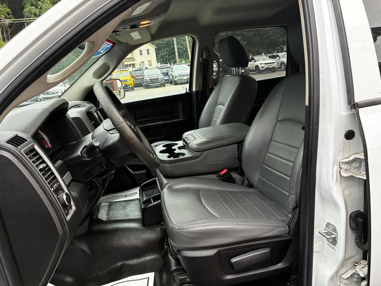 RAM 1500 Classic Tradesman Crew Cab SWB 4WD 2019