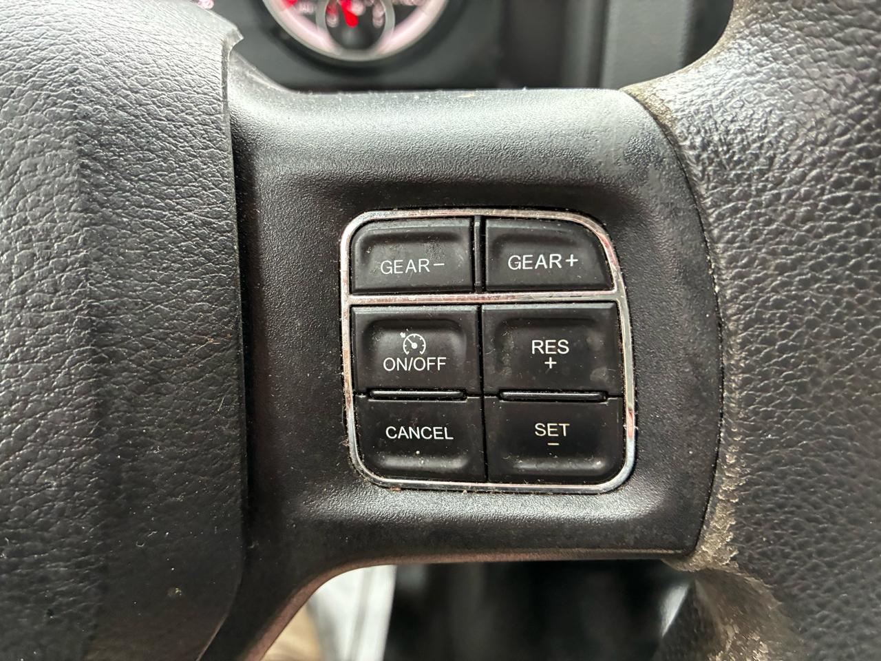 RAM 1500 Classic Tradesman Crew Cab SWB 4WD 2019