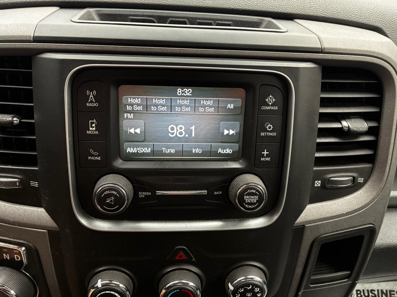 RAM 1500 Classic Tradesman Crew Cab SWB 4WD 2019