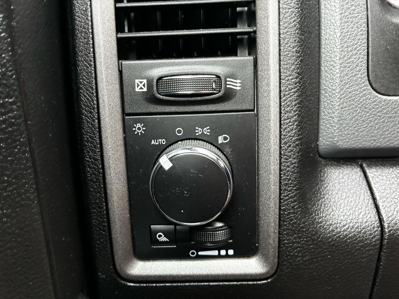 RAM 1500 Classic Tradesman Crew Cab SWB 4WD 2019