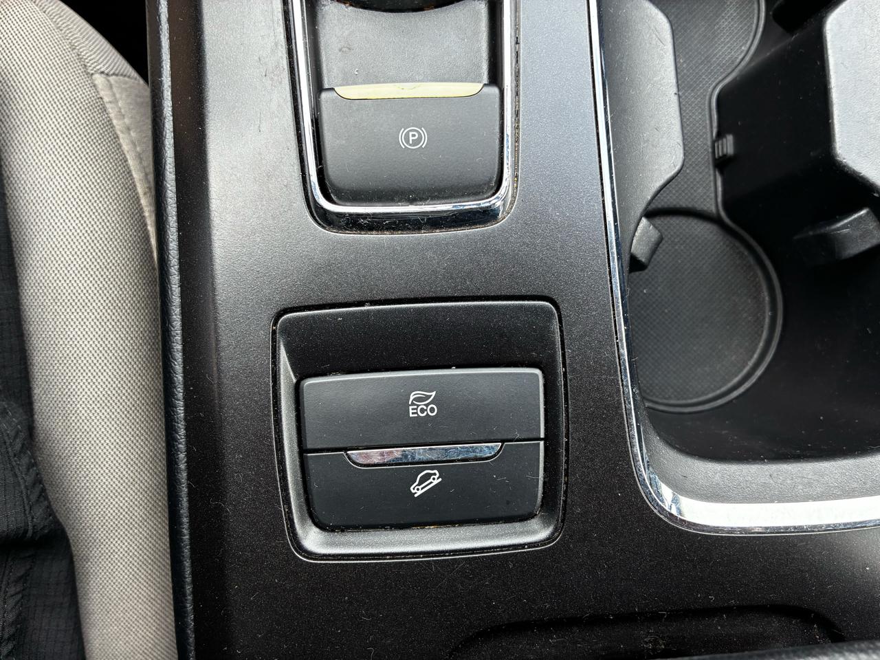 Ford Fusion Hybrid S 2018