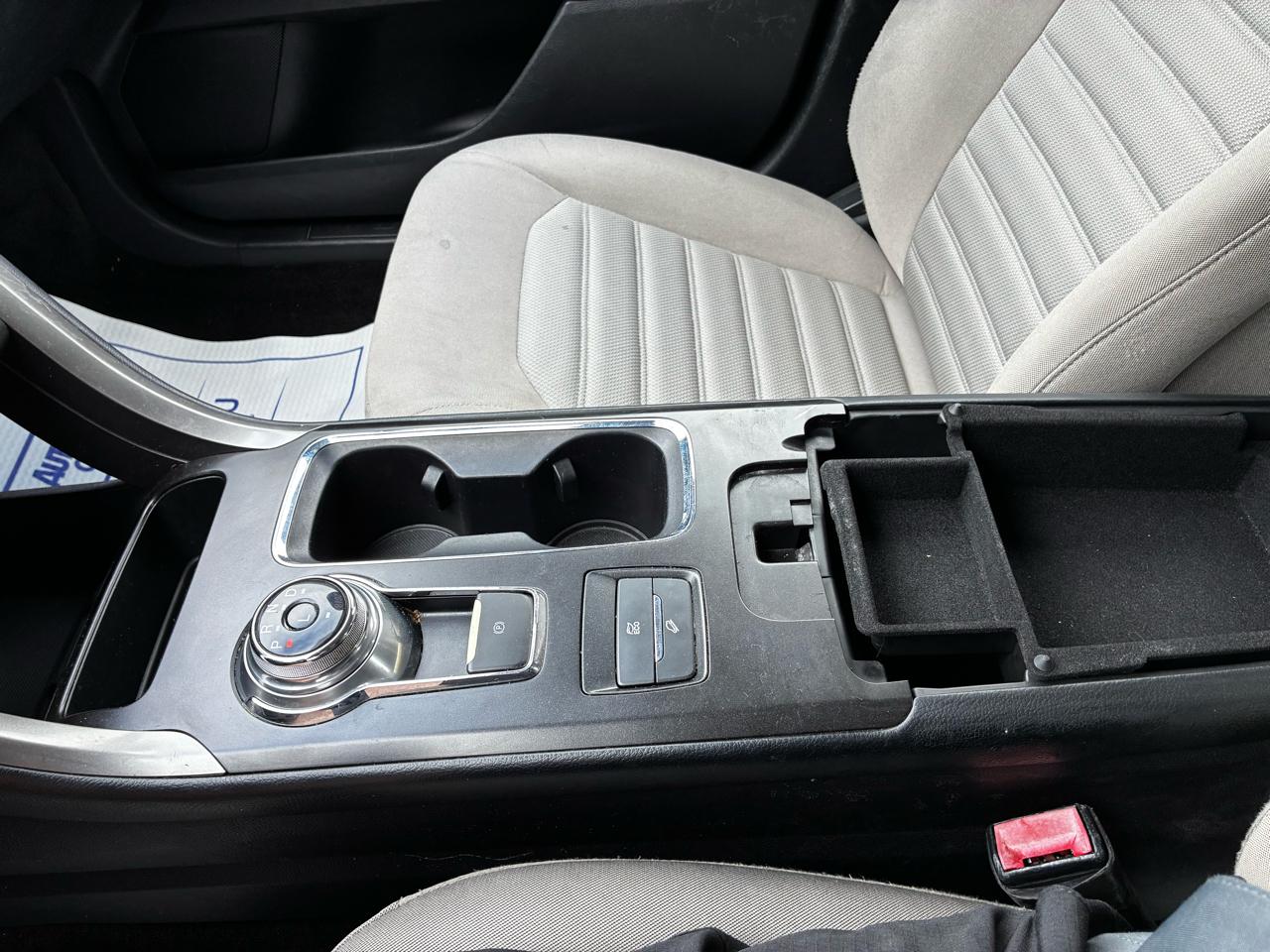 Ford Fusion Hybrid S 2018