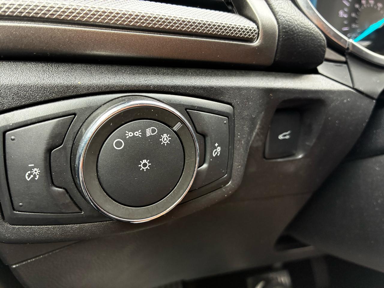 Ford Fusion Hybrid S 2018