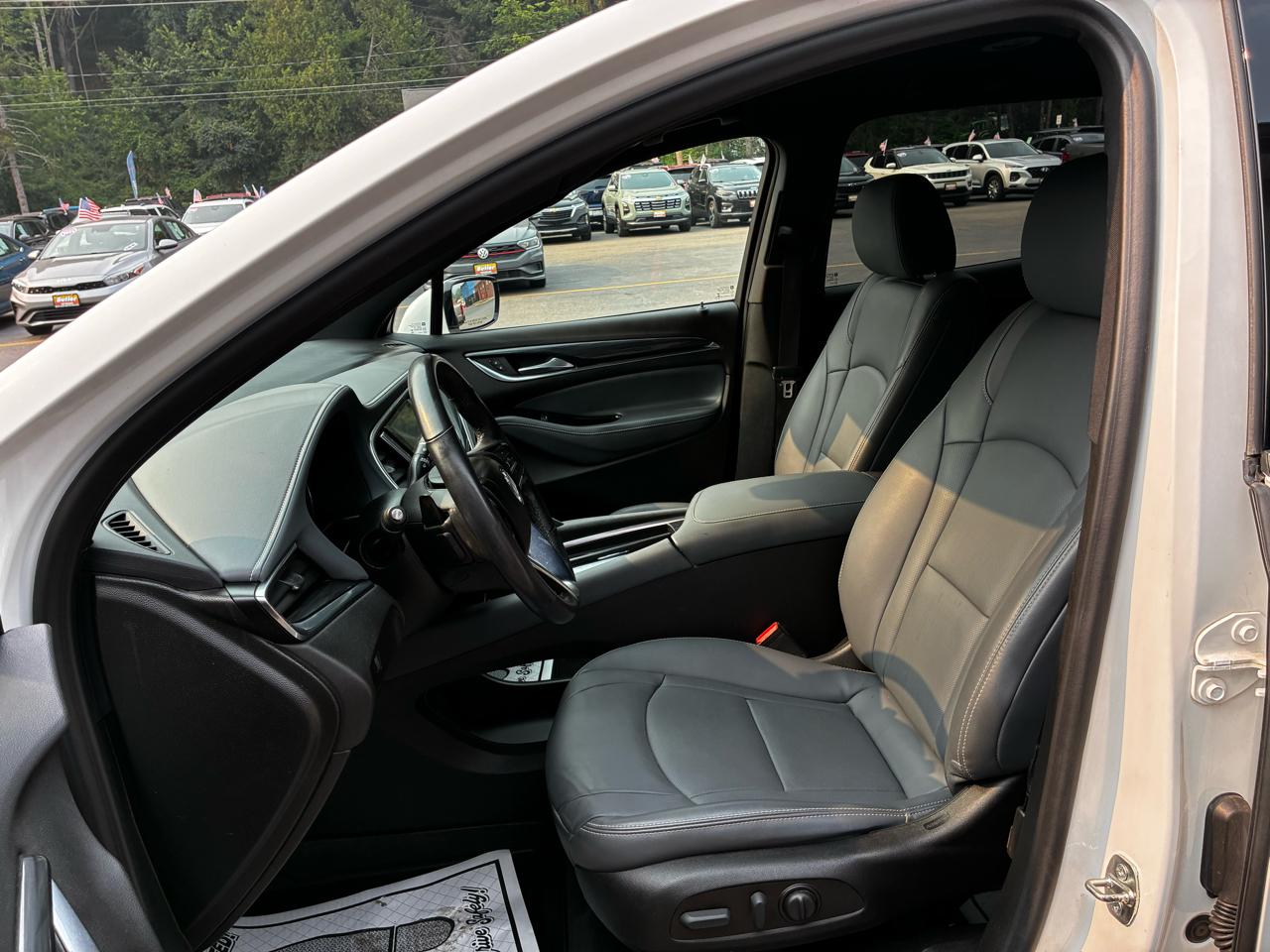 Buick Enclave Essence AWD 2023
