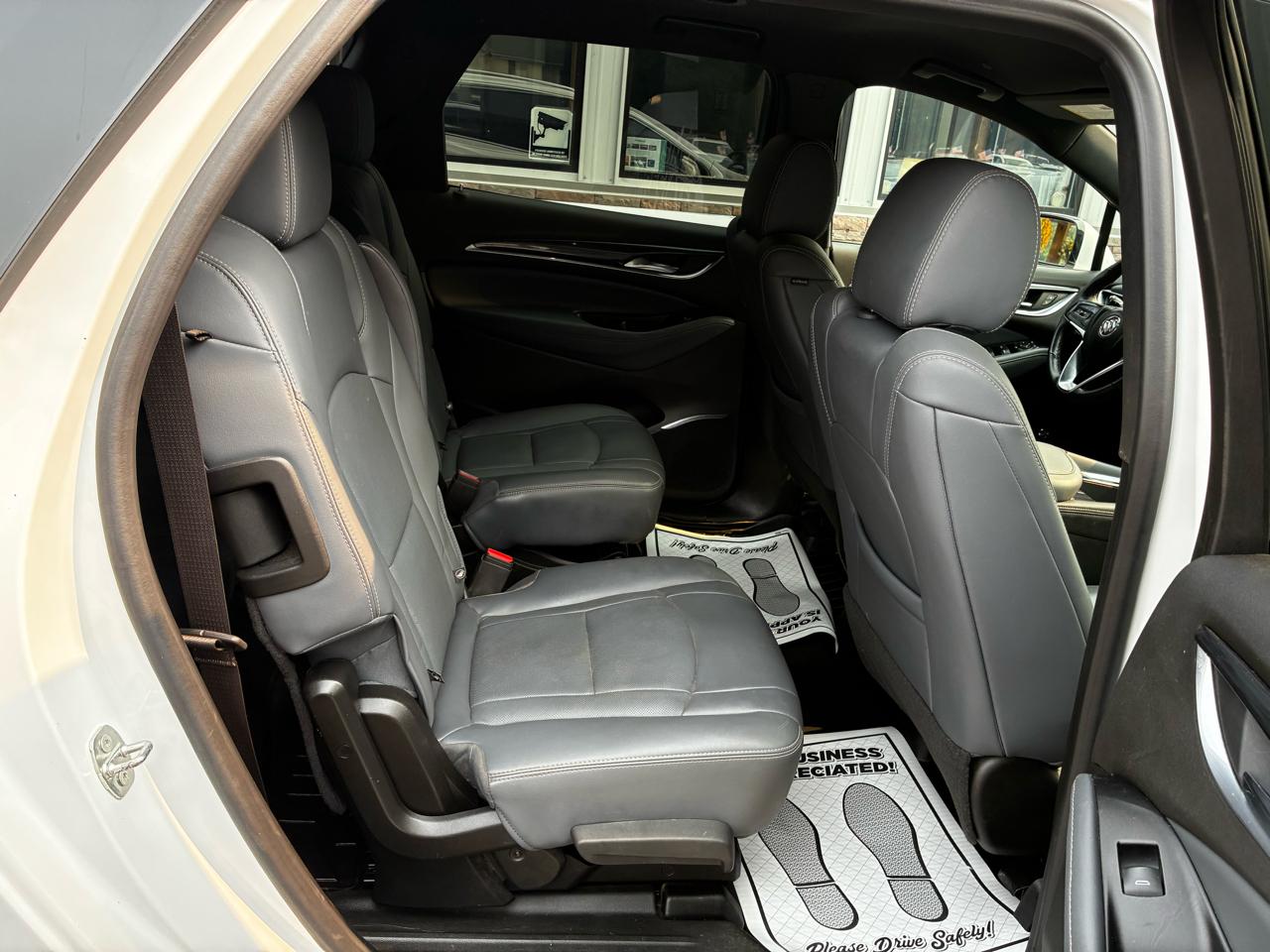 Buick Enclave Essence AWD 2023
