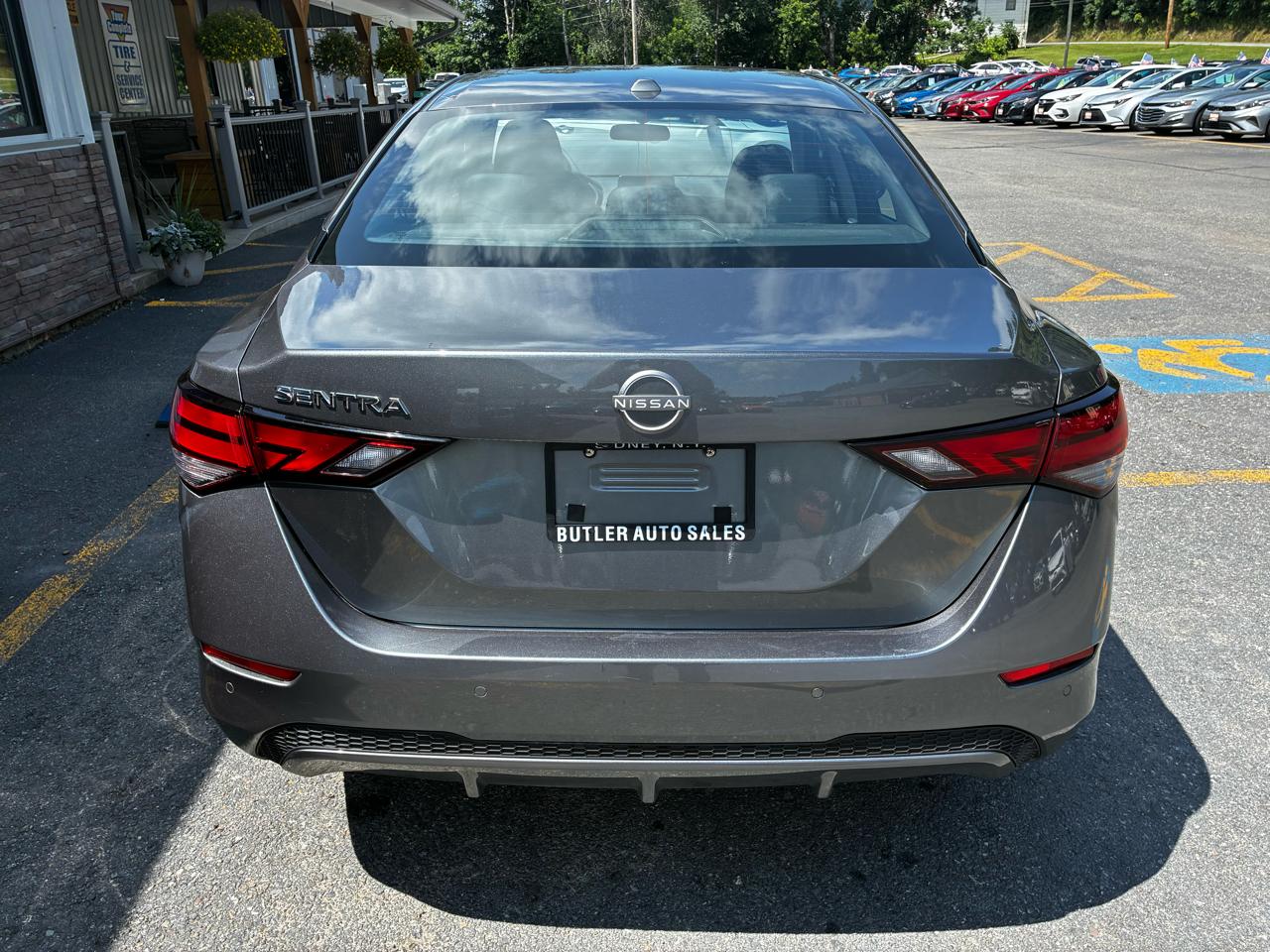 Nissan Sentra SV 2025
