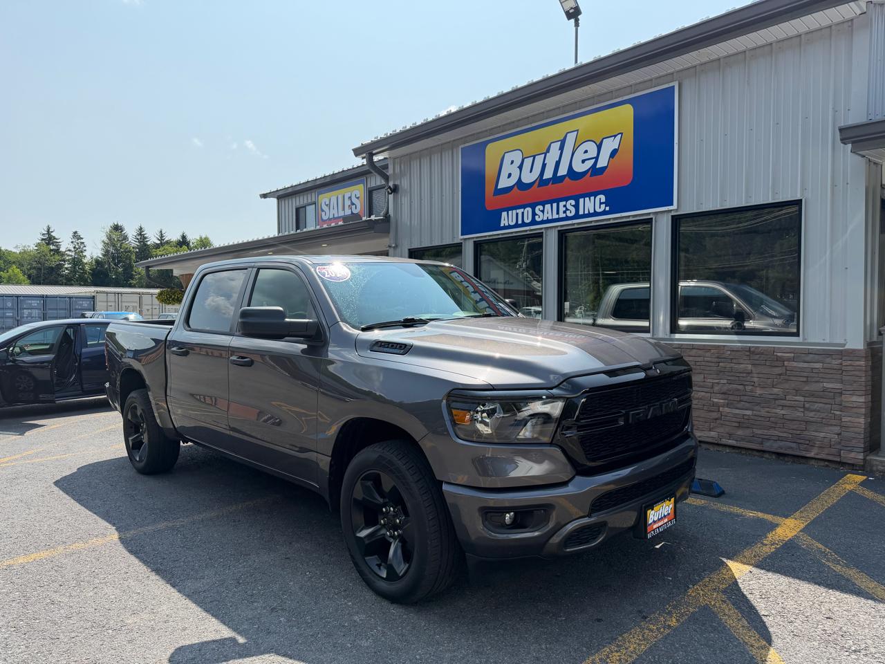 RAM 1500 Tradesman Crew Cab SWB 4WD 2024