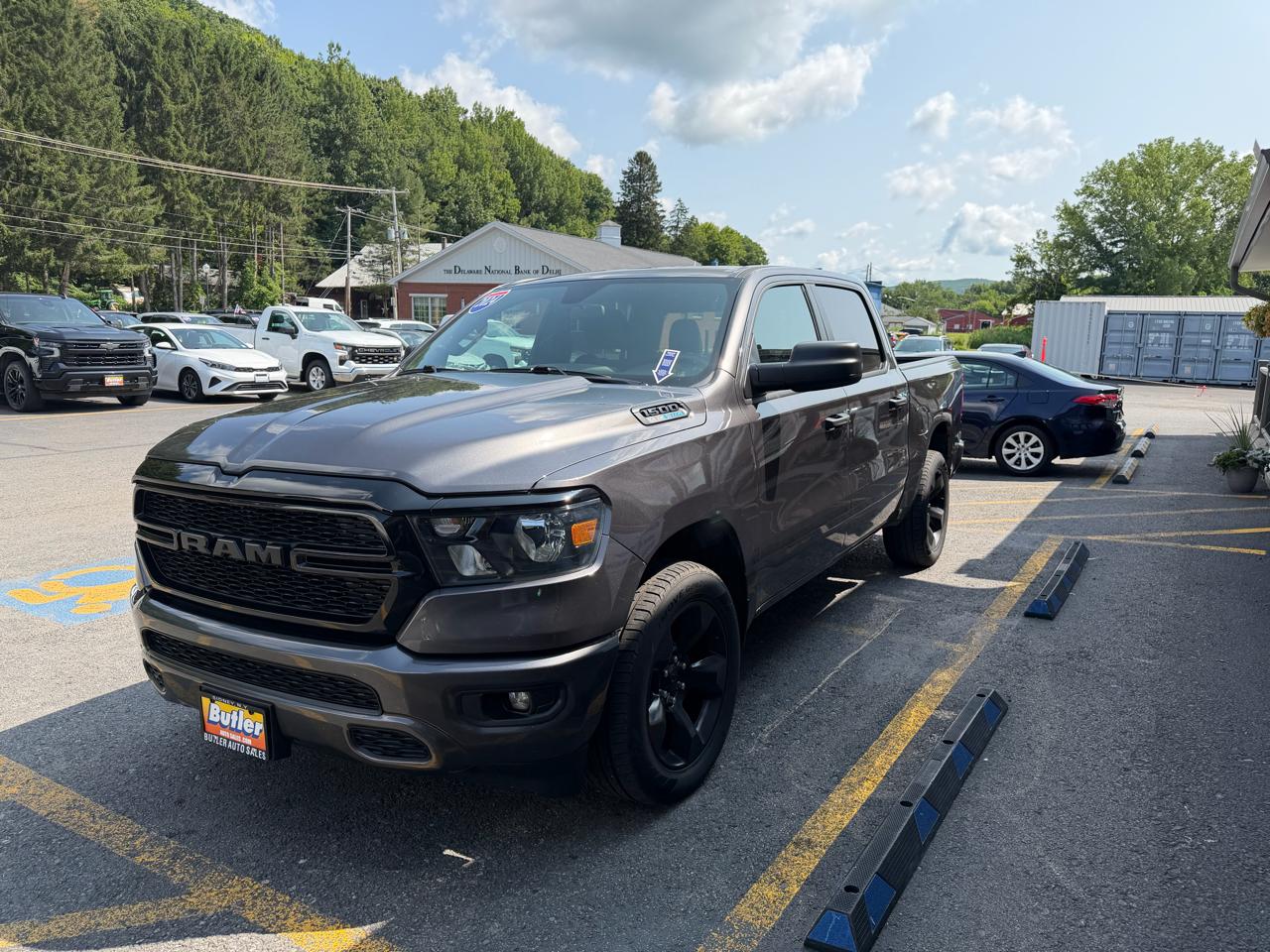 RAM 1500 Tradesman Crew Cab SWB 4WD 2024