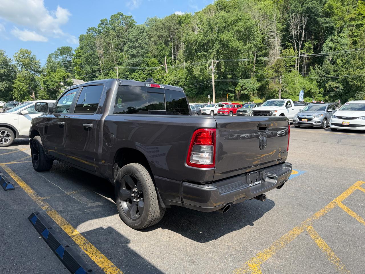 RAM 1500 Tradesman Crew Cab SWB 4WD 2024