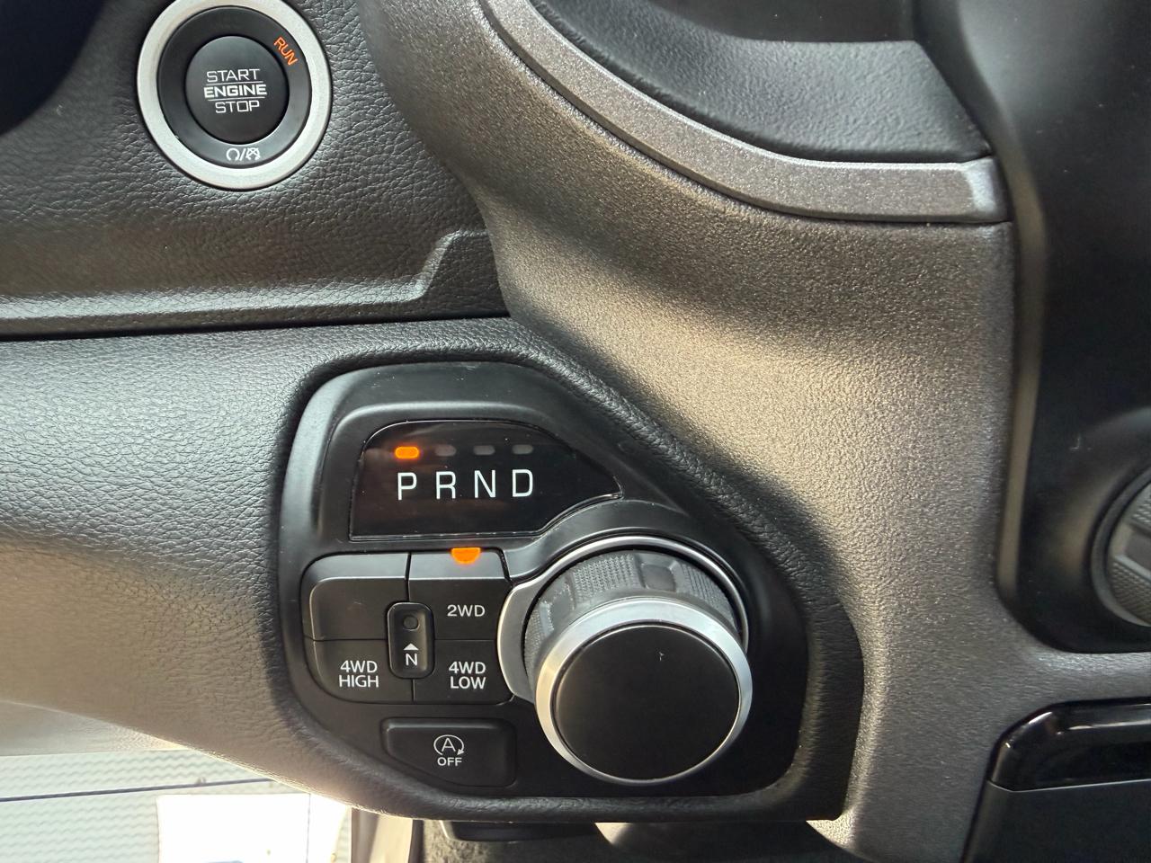 RAM 1500 Tradesman Crew Cab SWB 4WD 2024
