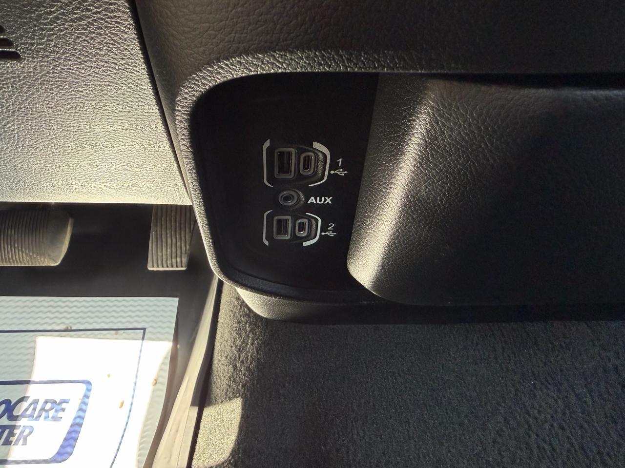 RAM 1500 Tradesman Crew Cab SWB 4WD 2024