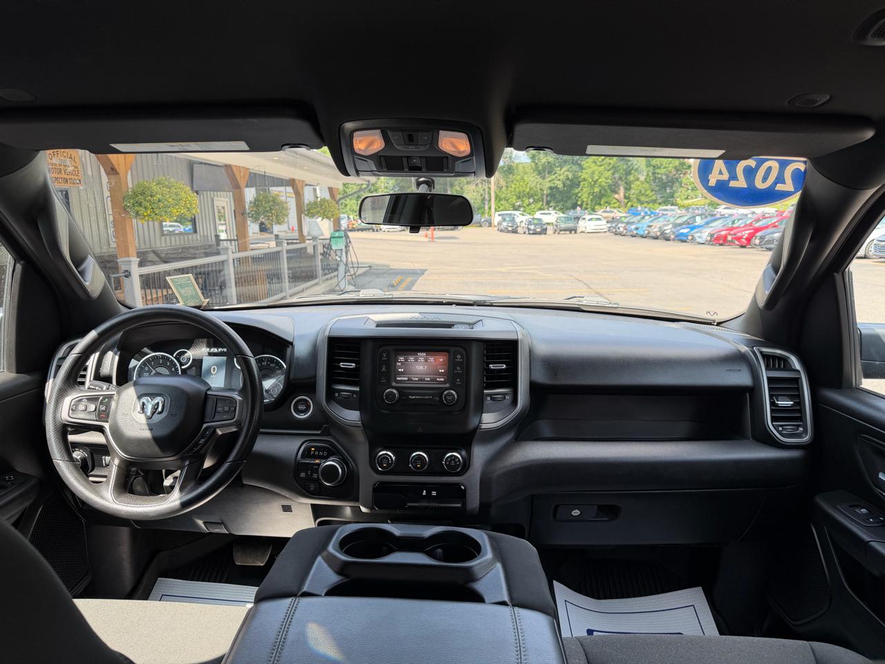 RAM 1500 Tradesman Crew Cab SWB 4WD 2024
