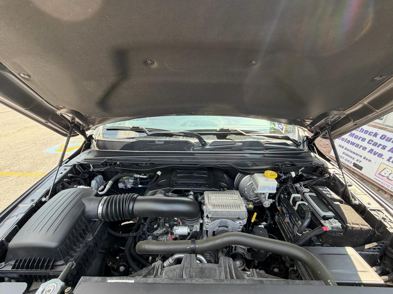 RAM 1500 Tradesman Crew Cab SWB 4WD 2024