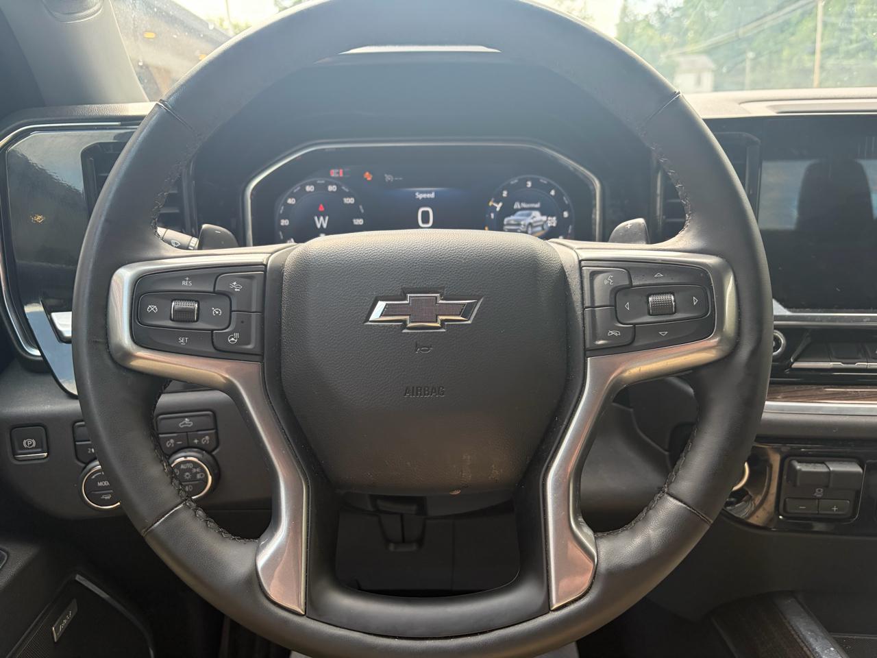 Chevrolet Silverado 1500 RST Crew Cab 4WD 2024