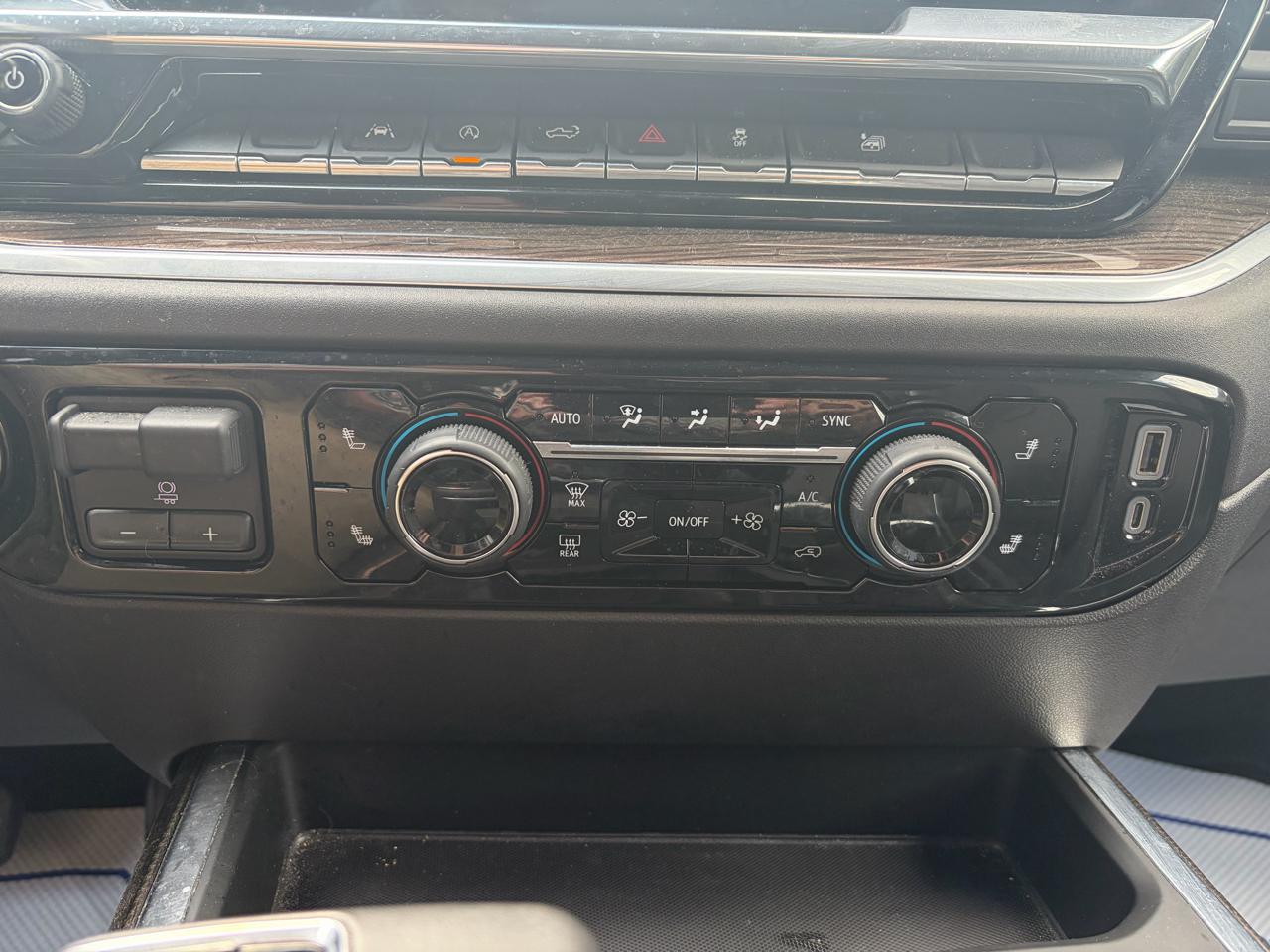 Chevrolet Silverado 1500 RST Crew Cab 4WD 2024