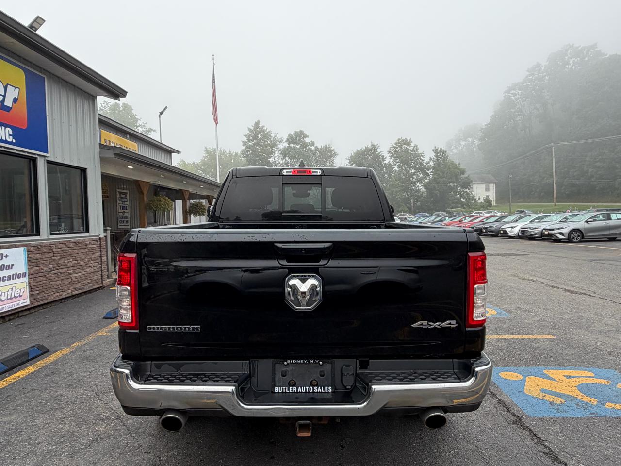 RAM 1500 Big Horn Quad Cab 4WD 2021