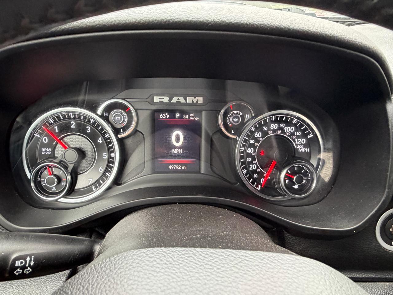 RAM 1500 Big Horn Quad Cab 4WD 2021
