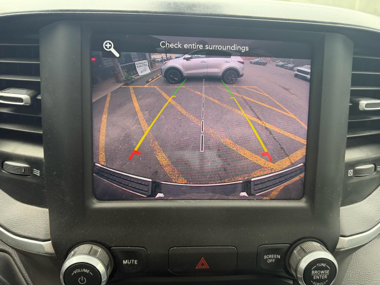RAM 1500 Big Horn Quad Cab 4WD 2021