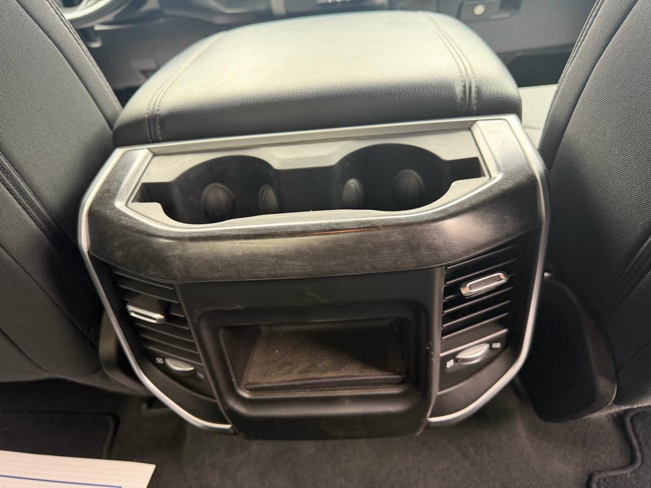 RAM 1500 Big Horn Quad Cab 4WD 2021