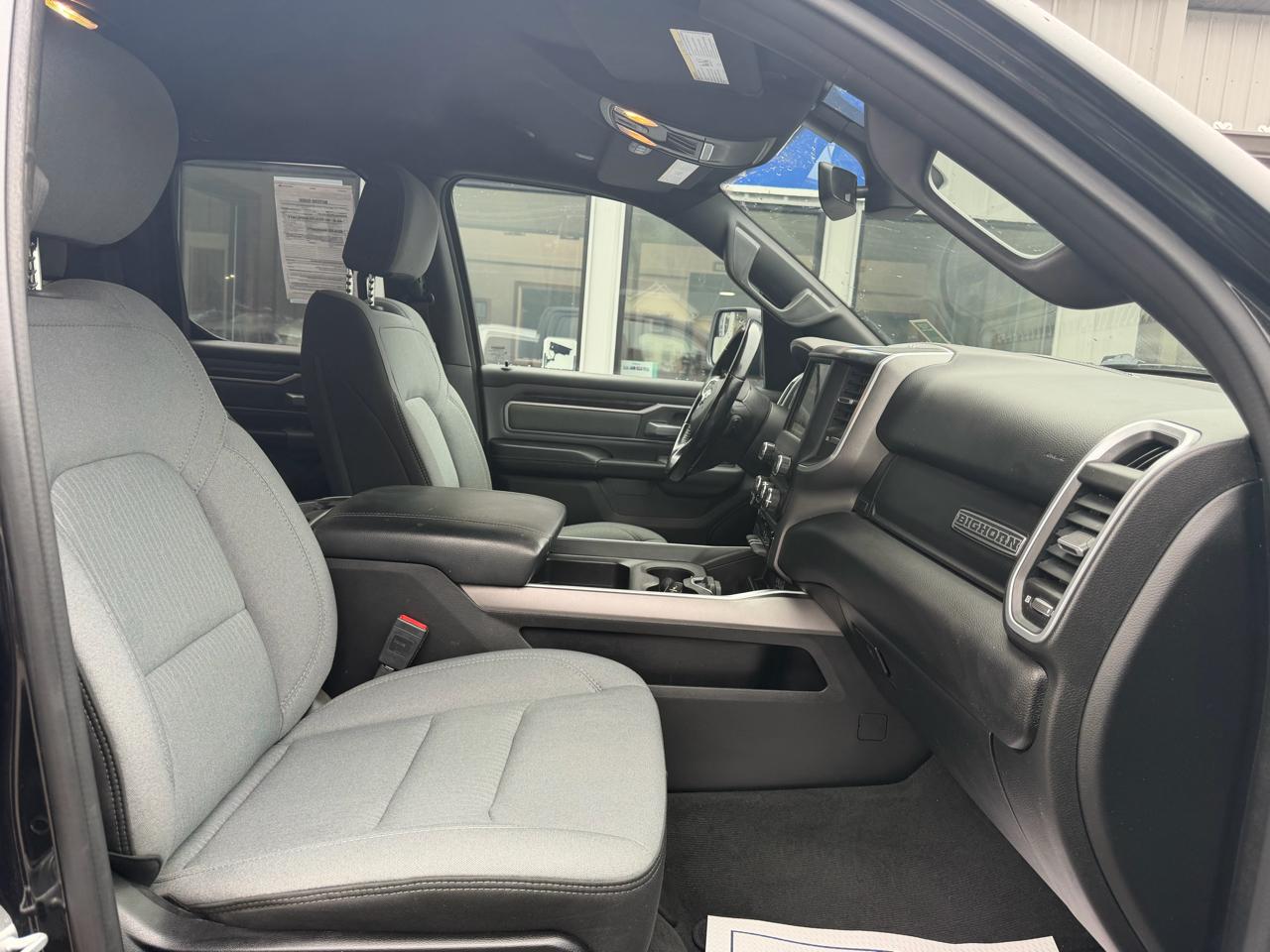RAM 1500 Big Horn Quad Cab 4WD 2021