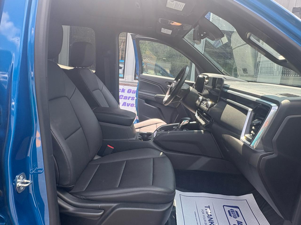 GMC Canyon Elevation Crew Cab 4WD 2023