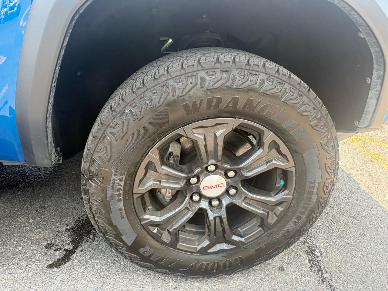 GMC Canyon Elevation Crew Cab 4WD 2023