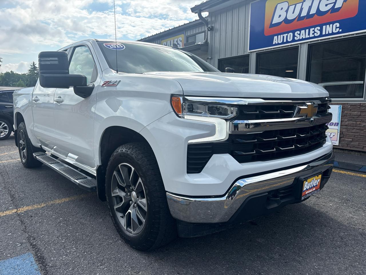 Chevrolet Silverado 1500 LT Crew Cab 4WD 2023