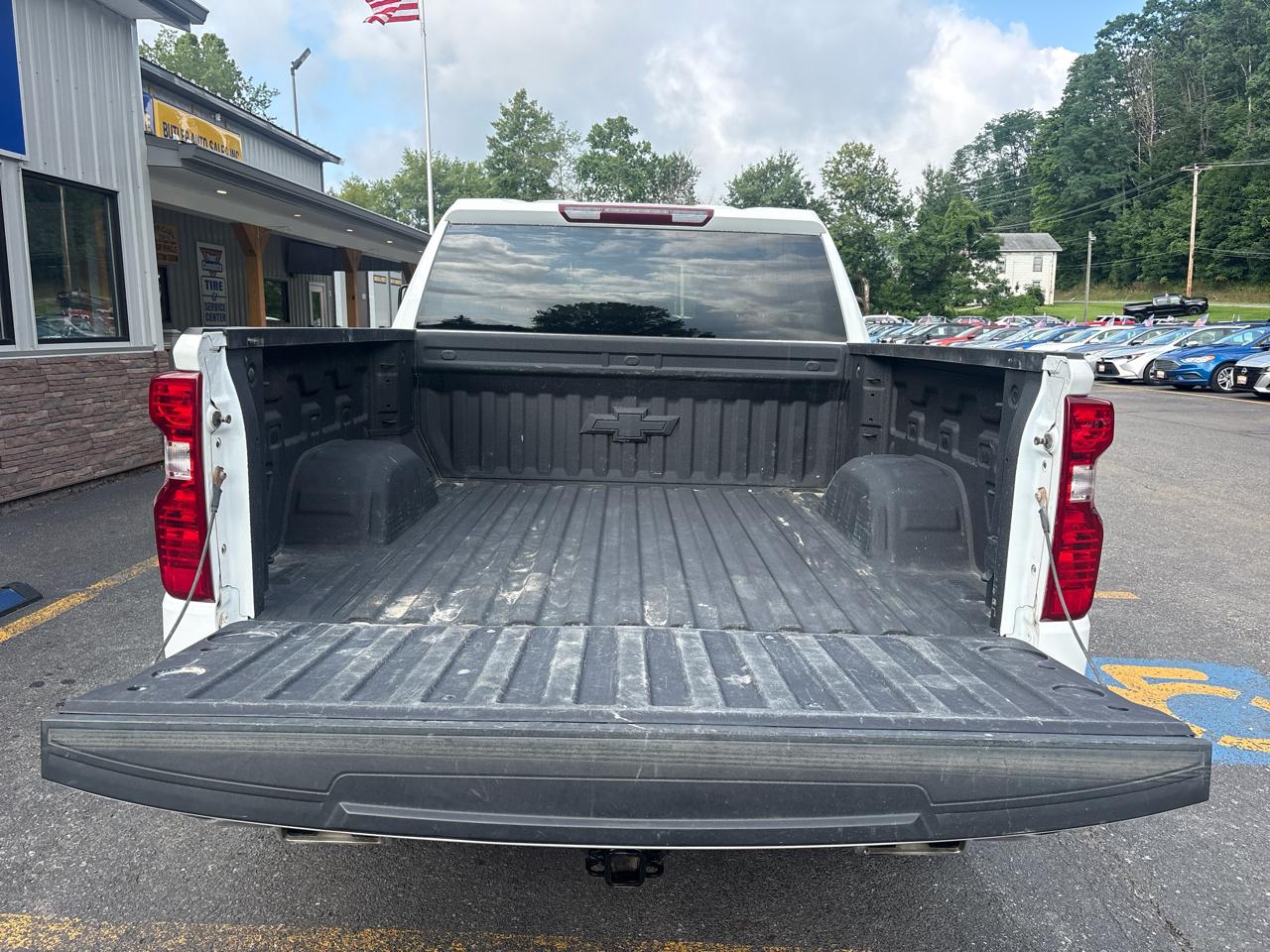 Chevrolet Silverado 1500 LT Crew Cab 4WD 2023
