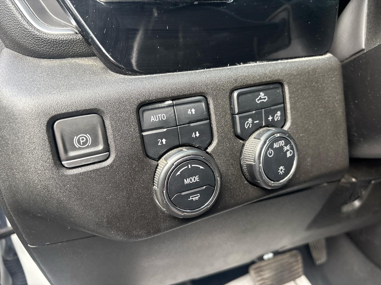 Chevrolet Silverado 1500 LT Crew Cab 4WD 2023